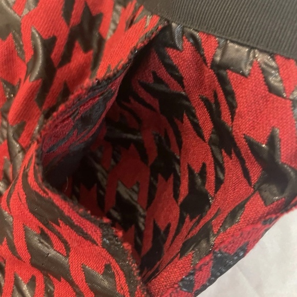 New! D&G Dolce & Gabbana Red & Black Houndstooth Skirt 42 Sheen - Picture 5 of 9